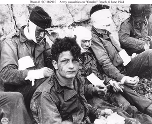 Omaha Beach wounded soldiers, 1944 06 06