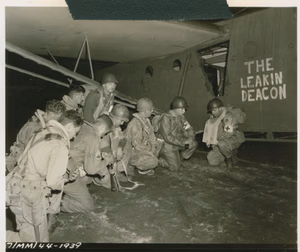 Photographer: Leibowitz, 163rd Signal Photo Co.