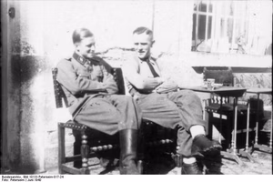 Frankreich, Paris.- Angehörige der Waffen-SS, Freizeit — Frankreich