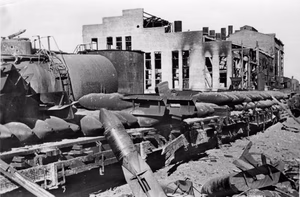 For documentary purposes the German Federal Archive often retained the original image captions , which may be erroneous, biased, obsolete or politically extreme . Russland, Kampf um Stalingrad, Zerstörungen Unser Bild zeigt ein erobertes Panzerwerk in Stalingrad, das nur noch aus Ruinen besteht. PK-Aufnahme: Kriegsberichter Herber (Sch) 16.11.42 [Herausgabedatum] (6345) [Sowjetunion.- Schlacht um Stalingrad]