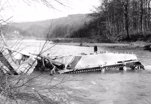 Petit-Spay Jagdpanther, too heavy for the bridge, collapsed in river Amblève