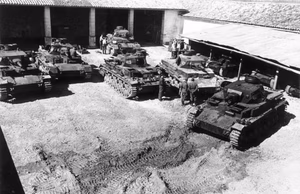 Frankreich.- Panzer IV Ausf. D/E auf einem Panzer-Stellplatz; PK 670 — Frankreich