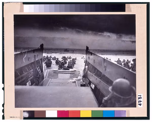 Taxis to hell - and back — United States.--Coast Guard--1940-1950. World War, 1939-1945--Campaigns--France--Normandy. World War, 1939-1945--Amphibious operations--France--Normandy. Soldiers--American--France--Normandy--1940-1950. Landing craft--American--France--Normandy--1940-1950. Gelatin silver prints--1940-1950. Photographic prints--1940-1950. — 1944.