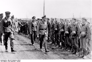 Rußland-Süd.- Himmler bei einem Frontbesuch, Waffen SS-Division "Wiking", September/Oktober 1942 — Russland