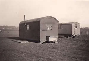 8,8cm-anti-aircraft battery in Berlin-Karow, temporary shelter (October 1943)