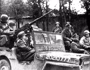 Two German officers of the Metz garrizon captured by Americans when tried to escape.