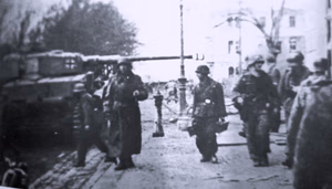 Soldati della SS "Das Reich" al ponte di Floridsdorf a Vienna