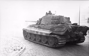 Ungarn, Budapest.- "Unternehmen Panzerfaust". Panzer VI "Tiger II" (Königstiger) auf gepflasterter Straße; PK Einsatz Kp Lw — Budapest — Schwere Panzer-Abteilung 503. Only Tiger II unit to go to Budapest<ref>Schneider, Tigers in Combat I, map of area of operations </ref>