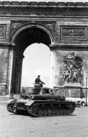 Title : Paris, Panzer IV der LSSAH vor Triumphbogen Extra information : Frankreich, Paris.- Parade der Waffen-SS-Division "LSSAH" (Leibstandarte-SS Adolf Hitler), Panzer IV vor dem Triumphbogen (Arc de Triomphe); SS-PK For documentary purposes the German Federal Archive often retained the original image captions , which may be erroneous, biased, obsolete or politically extreme . Factual corrections and alternative descriptions are encouraged separately from the original description. Additionally errors can be reported at this page to inform the Bundesarchiv. Alemannisch | العربية | Boarisch | беларуская | беларуская (тарашкевіца) | català | čeština | Deutsch | English | Esperanto | español | suomi | français | हिन्दी | hrvatski | magyar | italiano | 한국어 | македонски | Plattdüütsch | polski | português | română | русский | sicilianu | slovenčina | slovenščina | svenska | українська | 中文 | 中文(简体) | 中文(繁體) | +/− Original historic description :