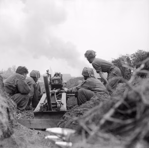 Operation 'market Garden' (the Battle For Arnhem)- 17 - 25 September 1944 75mm howitzer of 'D' Troop, 2nd Battery, 1st Airlanding Light Regiment, 1st Airborne Division in the Oosterbeek perimeter, 20 September 1944.